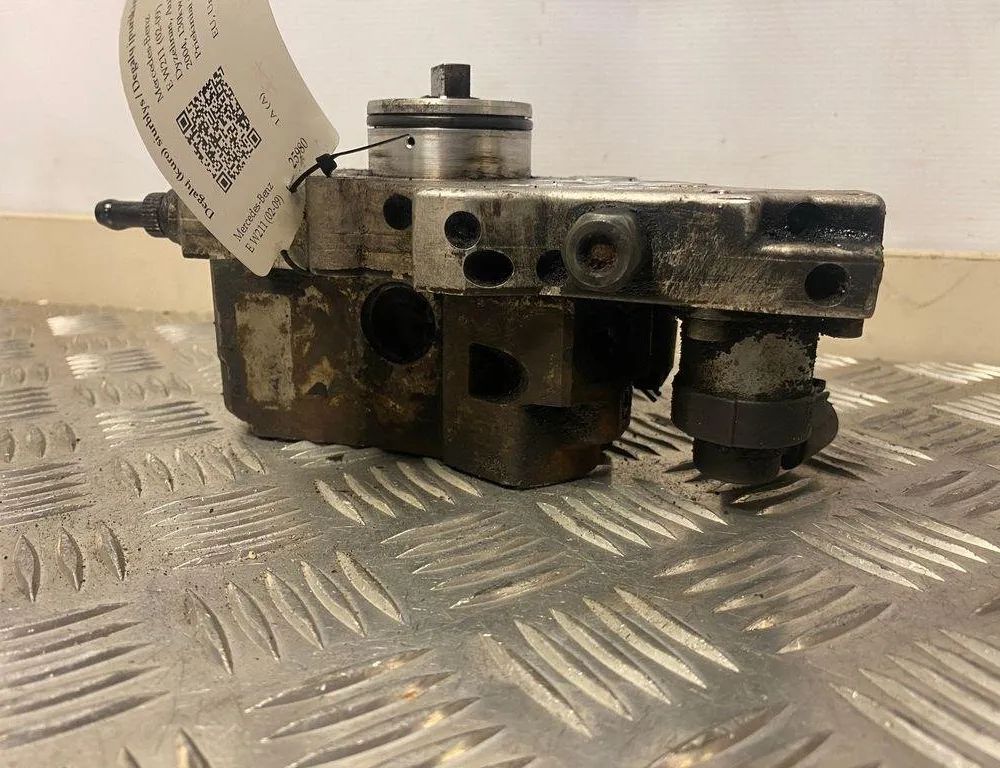 MERCEDES-BENZ E-Class W211/S211 (2002-2009) Fuel Pump A6460700101 31576138