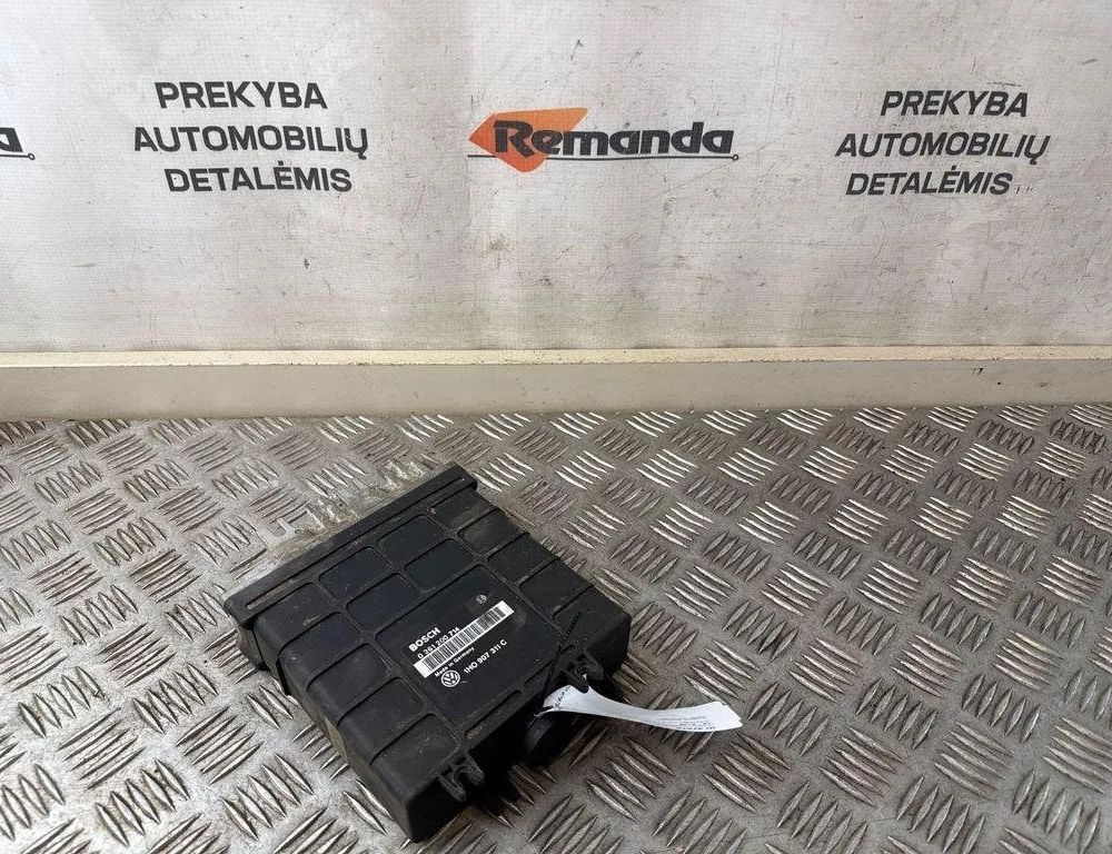 VOLKSWAGEN Golf 3 generation (1991-1998) Engine Control Unit ECU 1HO907311C,0261200714 31576753