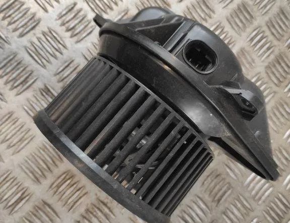 PEUGEOT 607 1 generation (2000-2008) Interiérový ohrievač 2002221 31578656