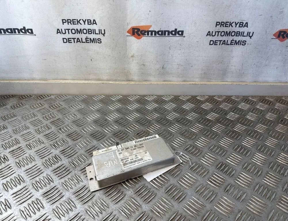 MERCEDES-BENZ C-Class W202/S202 (1993-2001) Блок управления ABS 0265109052,0175457332 31579107