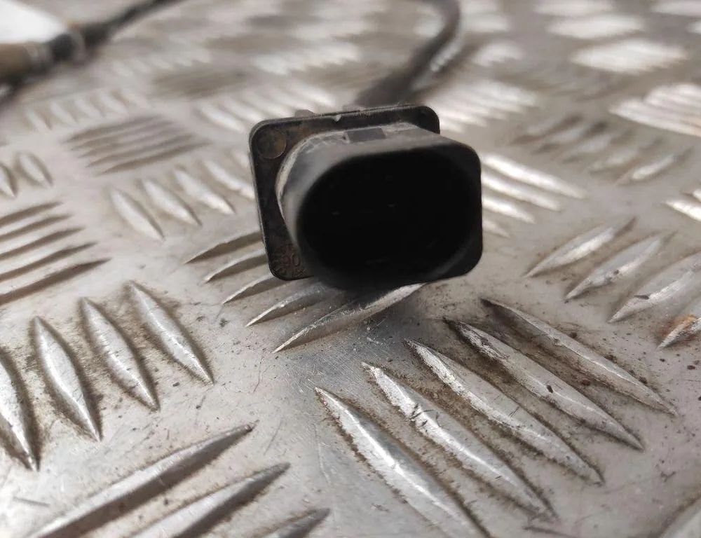 VOLKSWAGEN Touareg 1 generation (2002-2010) Lambda Oxygen Sensor 0281004036,059906262 31581700