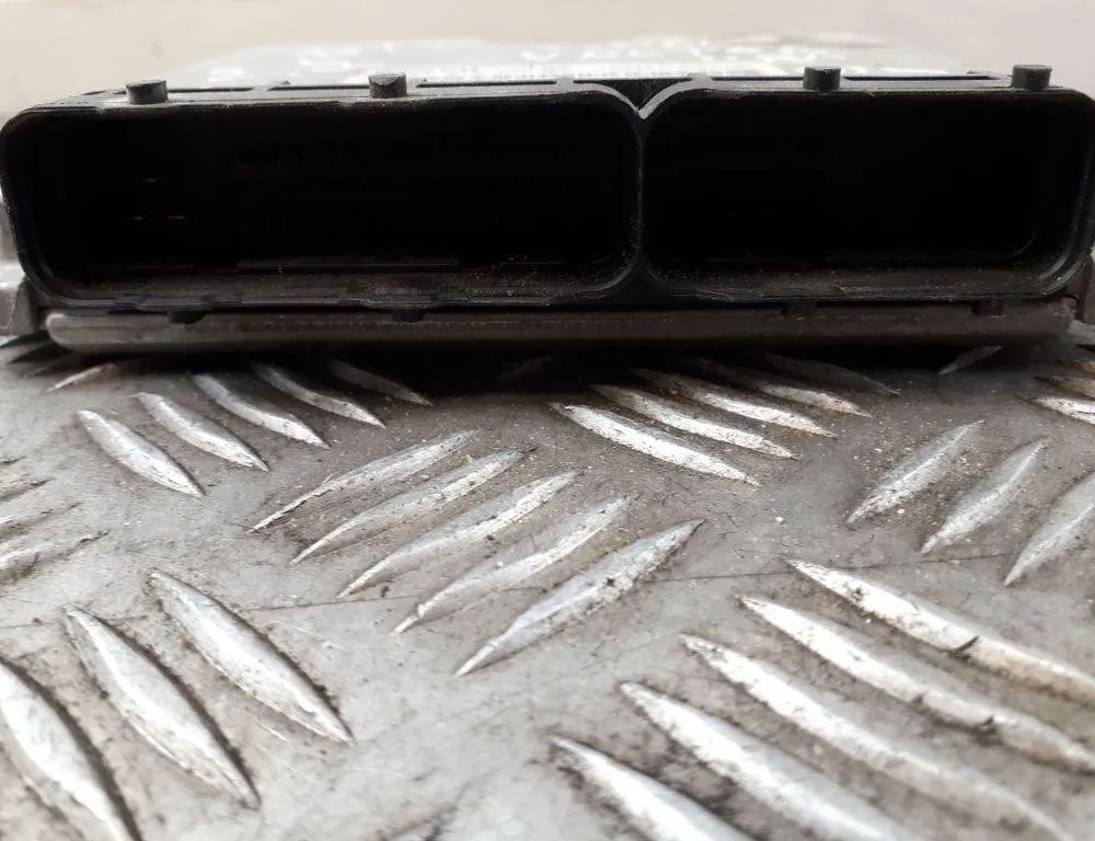 OPEL Vectra C (2002-2005) Riadiaca jednotka motora 0281010271 31595031