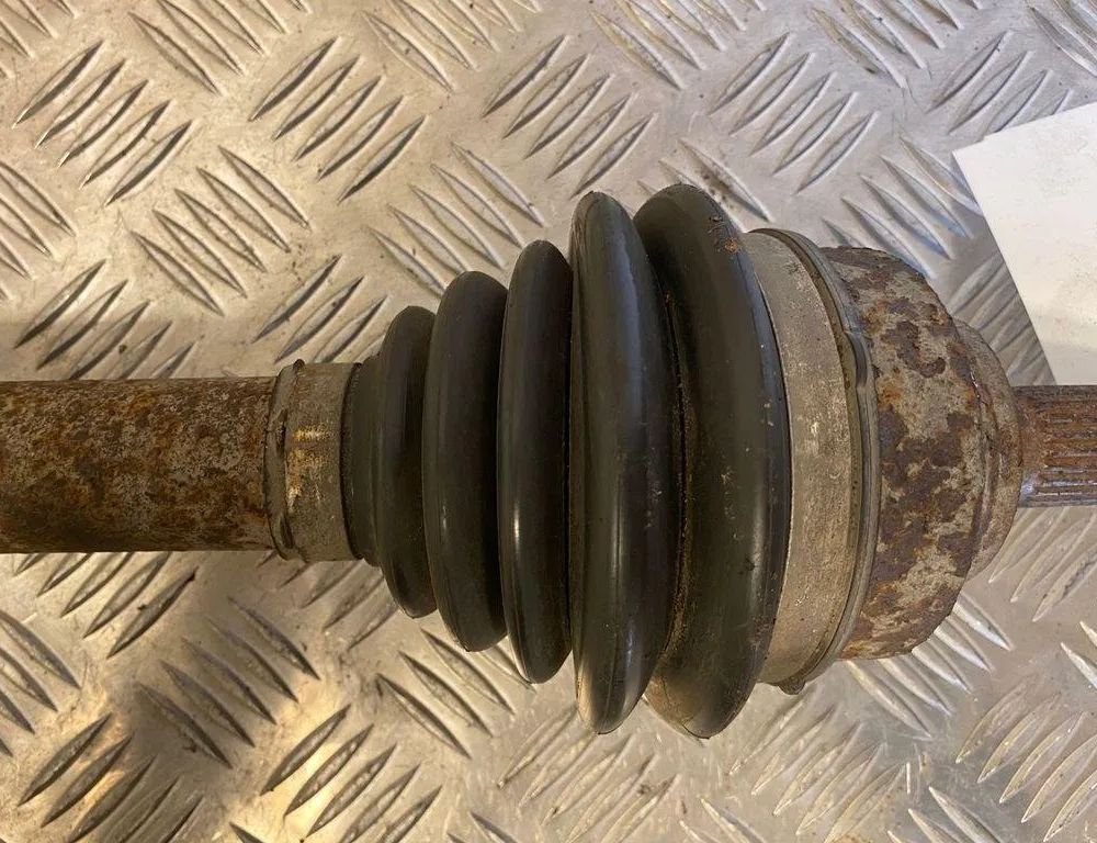 PEUGEOT 308 T7 (2007-2015) Полуось передняя правая 31604190