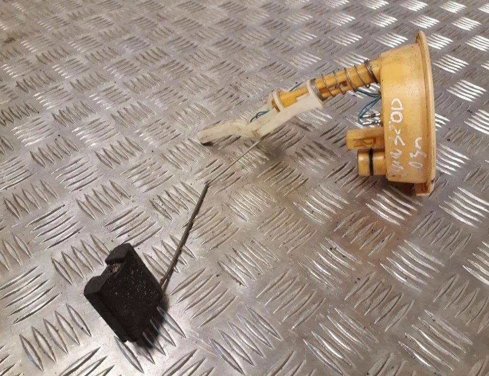 BMW 3 Series E46 (1997-2006)  датчик уровня топлива 6752054 31611485