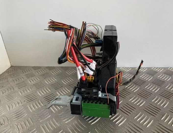 MERCEDES-BENZ E-Class W212/S212/C207/A207 (2009-2016) Fuse box 2129060005,2129012304,2129021201 21442494