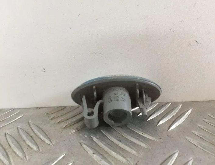 PEUGEOT 307 1 generation (2001-2008) Повторитель переднего правого крыла 3311 21445310