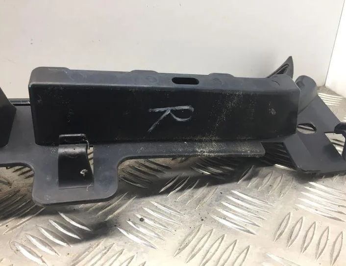 BMW 3 Series E90/E91/E92/E93 (2004-2013) Držiak nárazníka vľavo vzadu 7058522,51127058522,727584 21445749