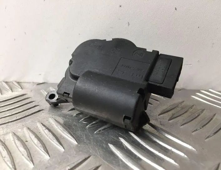 AUDI Q7 4L (2005-2015) Клапаны управления внутренним подогревом 52411483 21445772