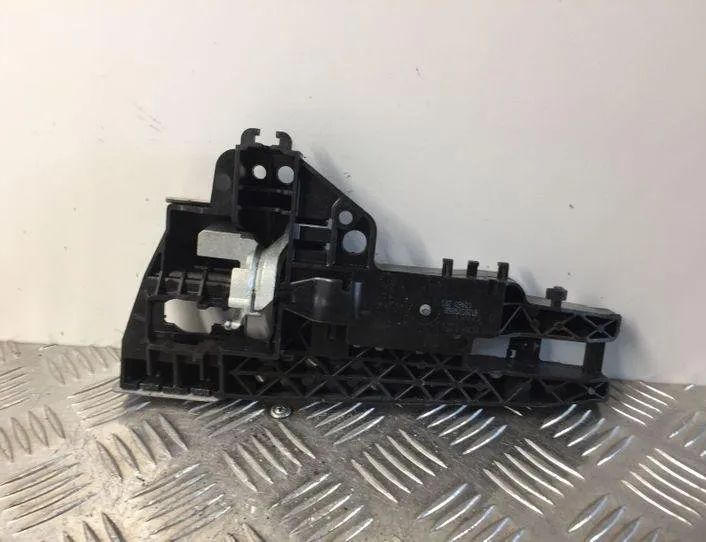 AUDI Q5 8R (2008-2017) Rám vnútorného kľučky pravých zadných dverí 8T2837886B 21446327