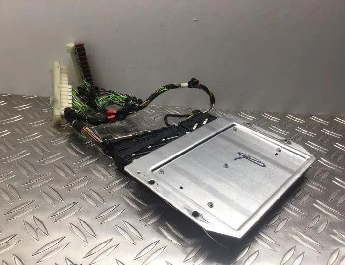 MERCEDES-BENZ S-Class W221 (2005-2013) Active suspension control unit A2215404062,A2215456532,A2214422702 21447025