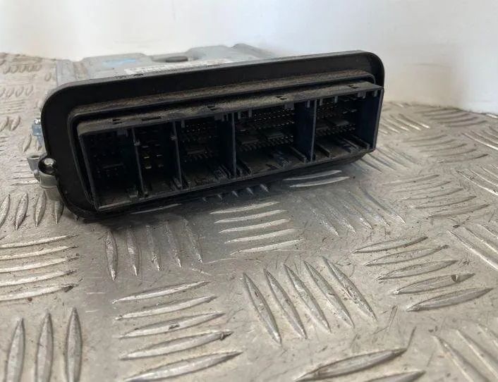 BMW 3 Series E90/E91/E92/E93 (2004-2013) Блок управления двигателем 8506566,0281016175 21448077