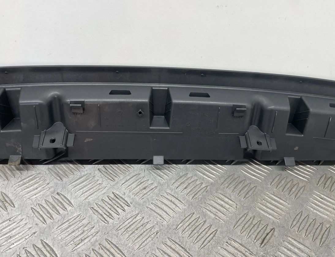 BMW 5 Series F10/F11 (2009-2017) Rear Trunk Grill 9116274,51469116274 21473205