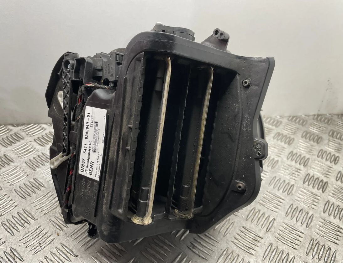 BMW 5 Series F10/F11 (2009-2017) Нагревательный вентиляторный моторчик салона 9243949,9220847 23250947