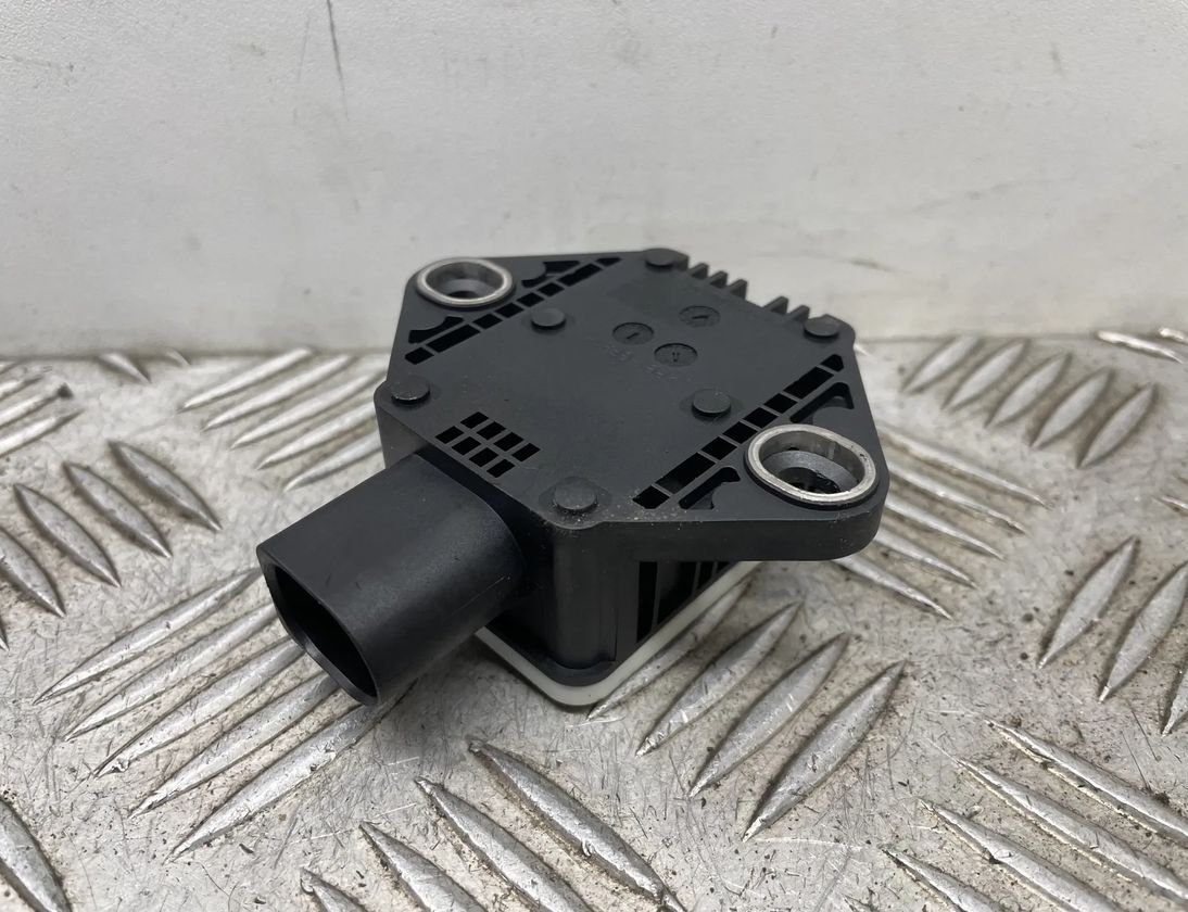 AUDI A4 B8/8K (2011-2016) ESP senzor 8K0907637C 24299839