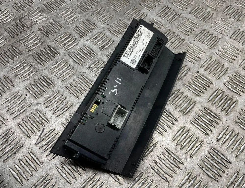 BMW 3 Series E90/E91/E92/E93 (2004-2013) Other Control Units 9250394 30987732