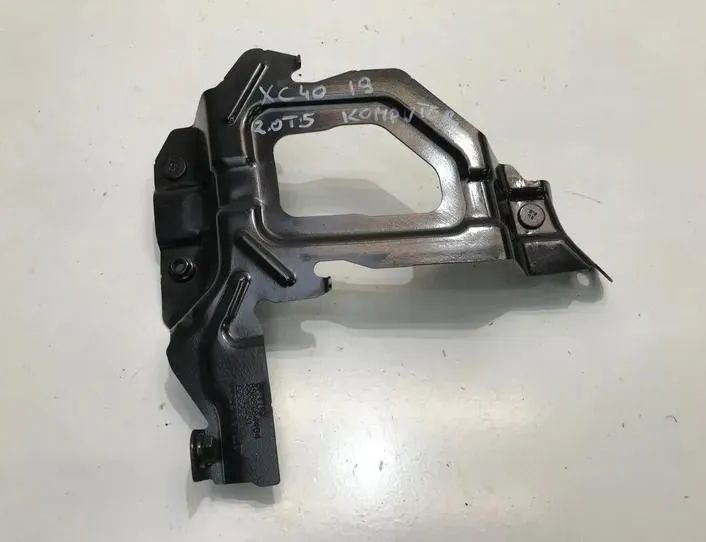 VOLVO XC40 1 generation (2017-2024) Other Engine Compartment Parts 32213431 24284046