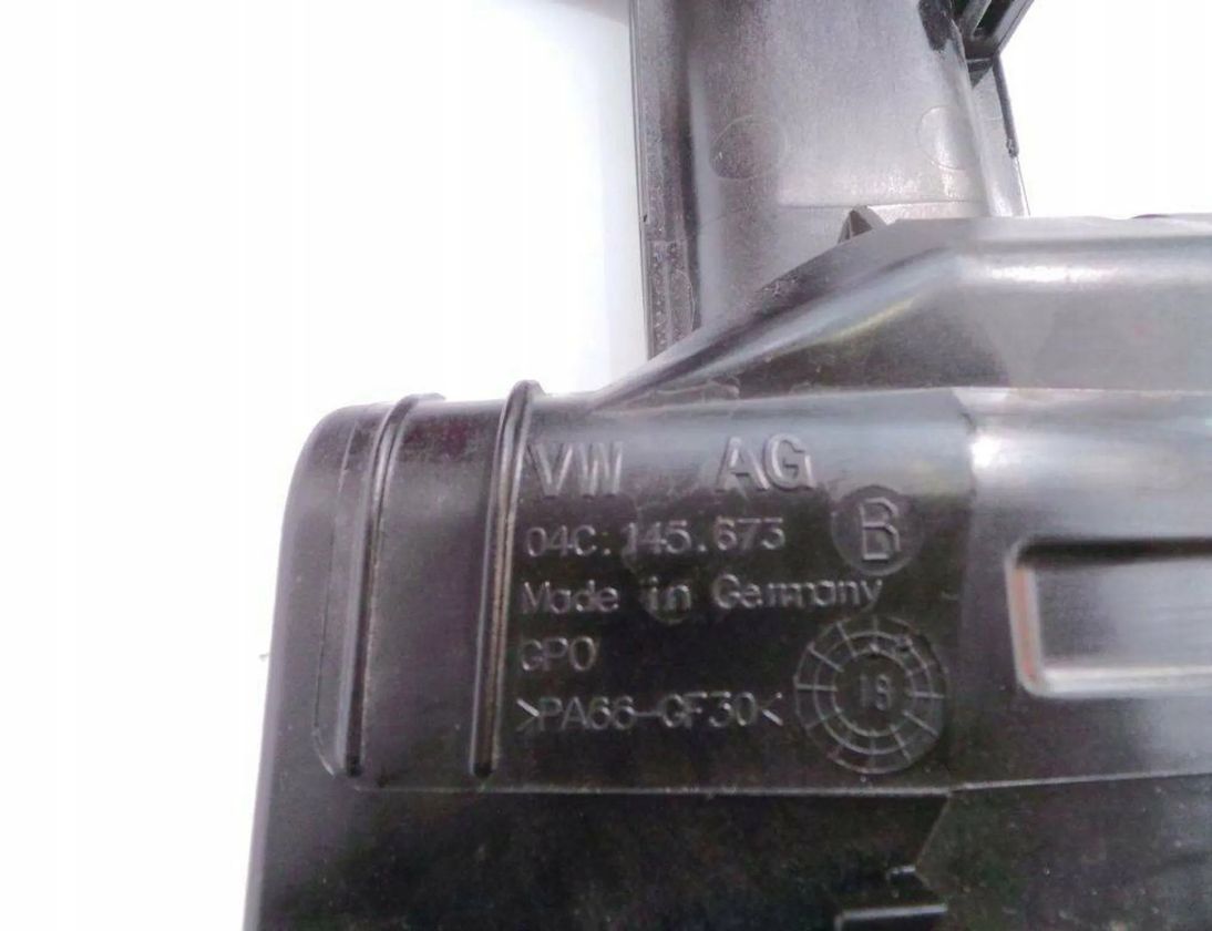 SEAT Arona 1 generation (2017-2024) шланг радиатора интеркулера 04C145673 30187680