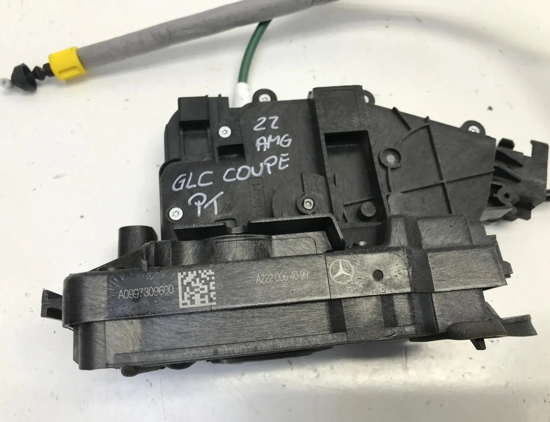 MERCEDES-BENZ GLC Coupe C253 (2016-2019) Zámok pravých zadných dverí A0997309600 30189765