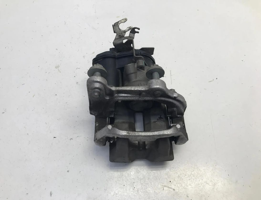 BMW iX3 1 generation (G08) (2020-2024) задний правый суппорт 53019C 30192853