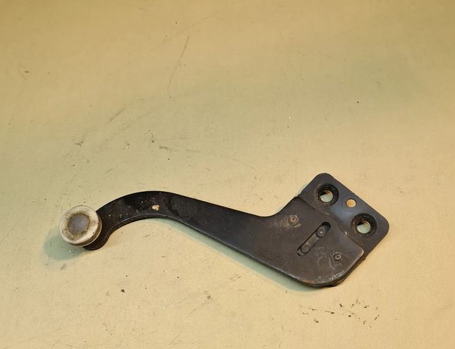 VOLKSWAGEN Transporter T5 (2003-2015) Петля для раздвижной двери 7H0843436 11769156