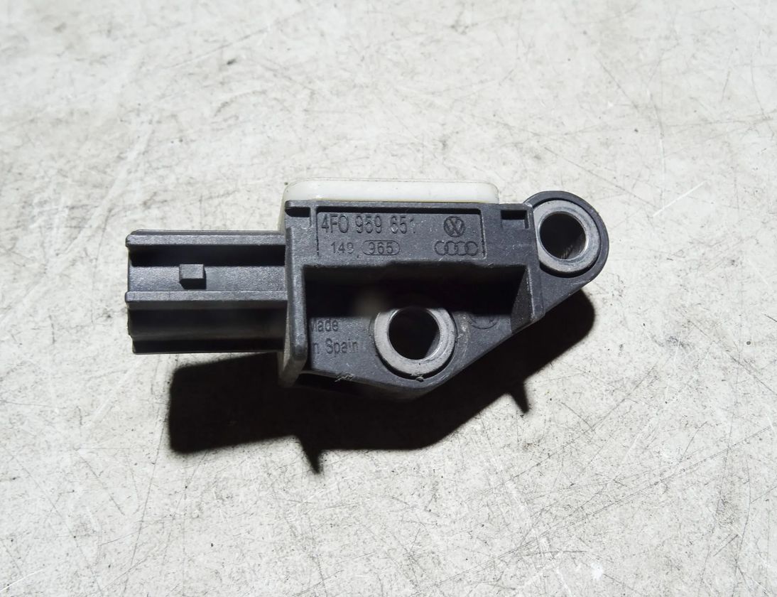 AUDI A6 C6/4F (2004-2011) Pravý senzor nárazu 4F0959651 14235679