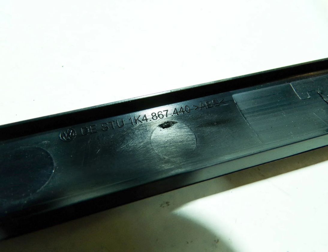 VOLKSWAGEN Golf 5 generation (2003-2009) Pravý predný dverový panel 1K4867440 22926959