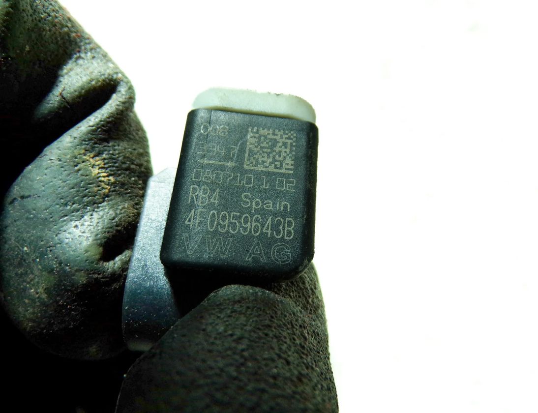 AUDI A6 C6/4F (2004-2011) Crash Impact Sensor 4F0959643B 23310693