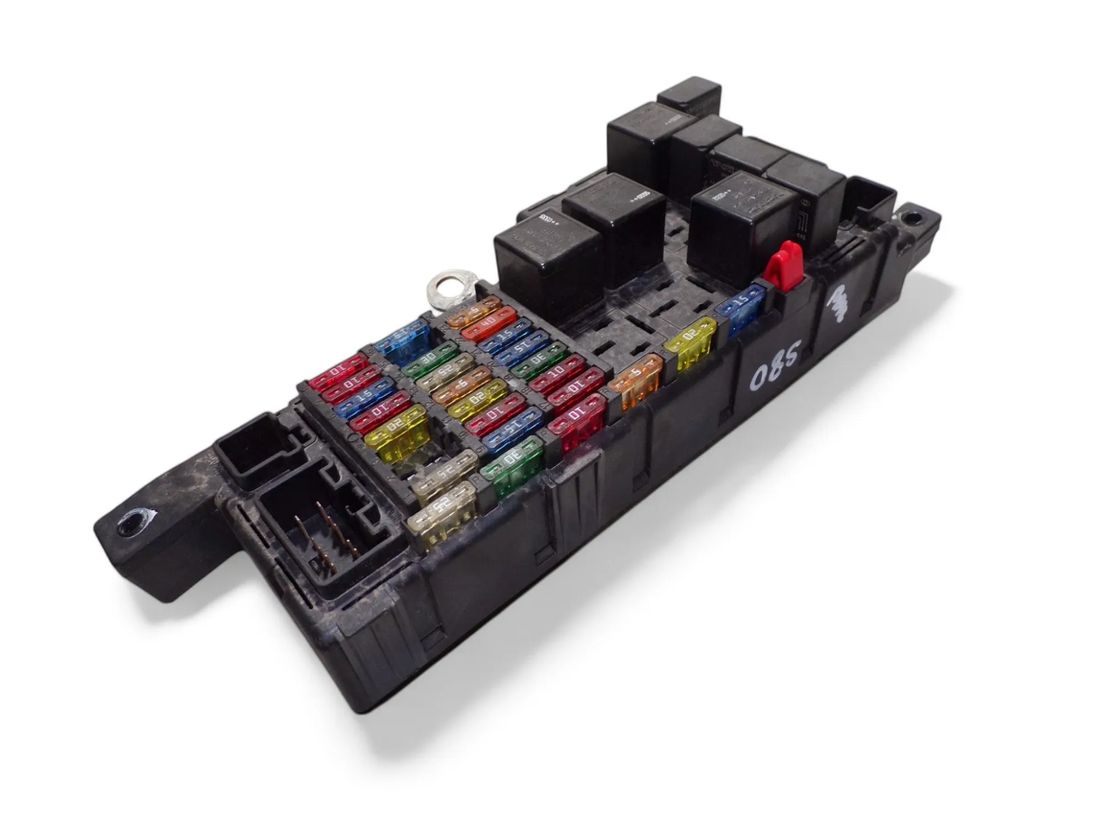 VOLVO S80 1 generation (1998-2006) Fuse Box 8678449 27796304