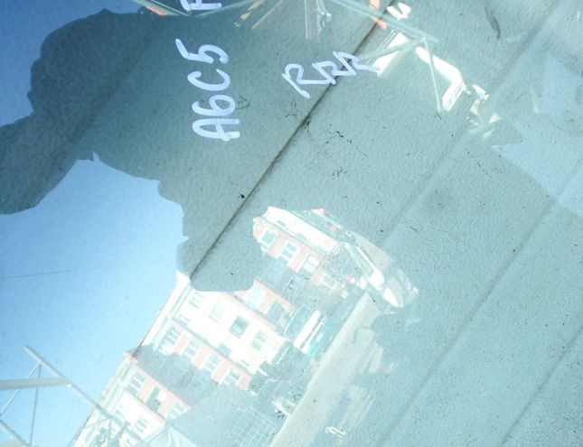 AUDI A6 C5/4B (1997-2004) Переднее стекло 43R00340 30263512