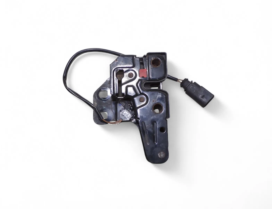 AUDI A4 B7/8E (2004-2008) Bonnet Lock 8D0973822 31944254