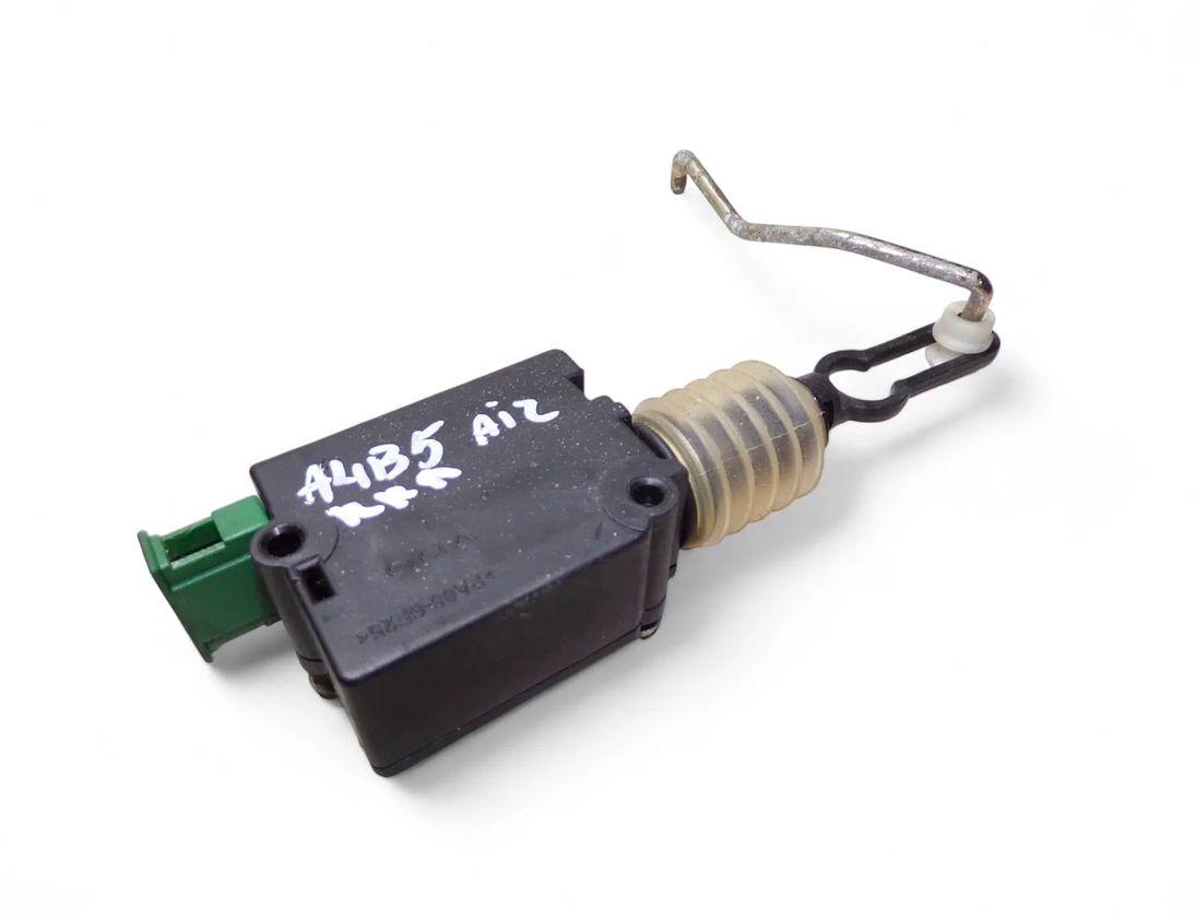 AUDI A4 B5/8D (1994-2001) Central Locking Motor 8D9962115A 32994799