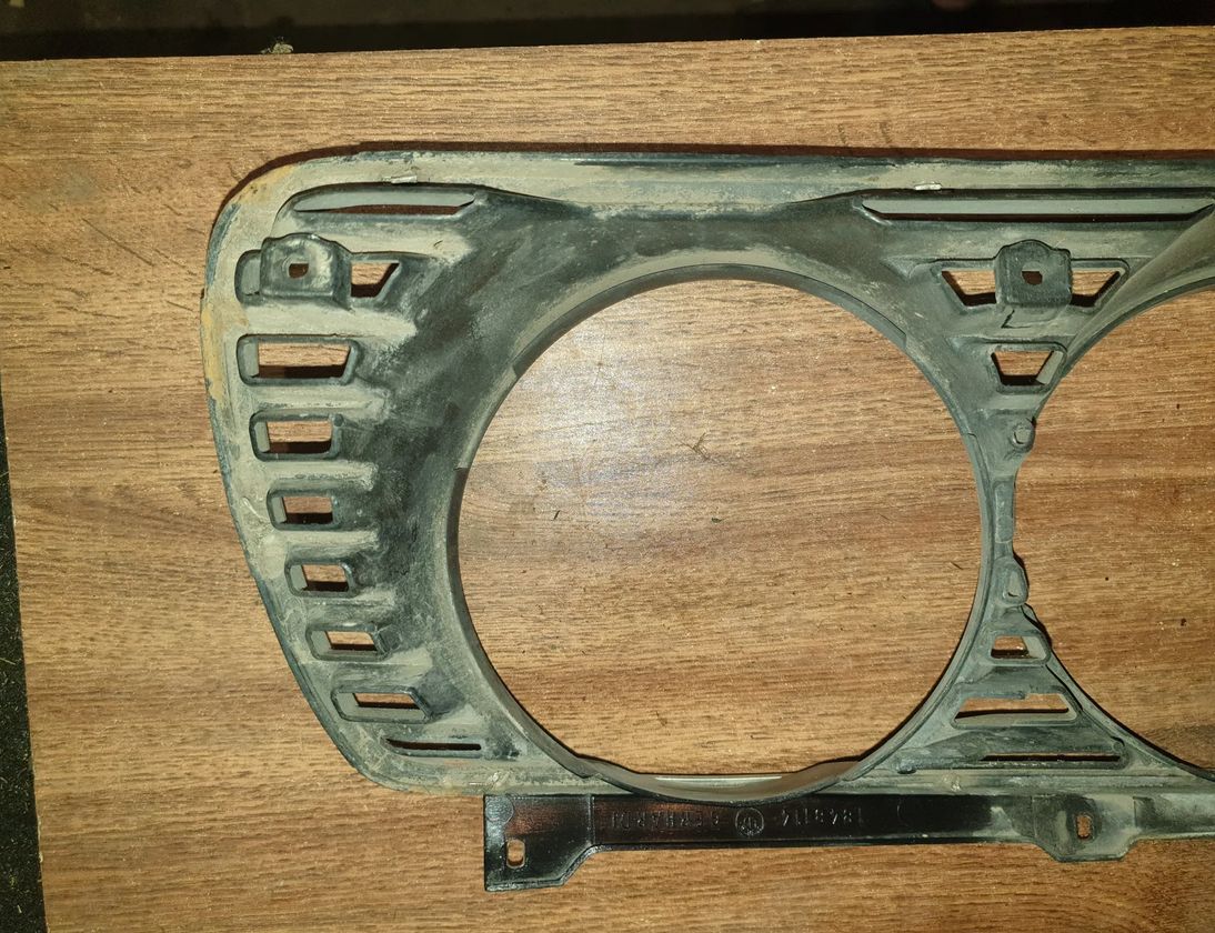 BMW 5 Series E12 (1972-1981)  Решётки 1848114 25018694