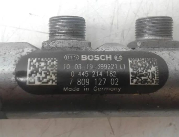 BMW 3 Series E90/E91/E92/E93 (2004-2013) Iné diely motorového priestoru 0281002738,7809127,0445214182 14597181