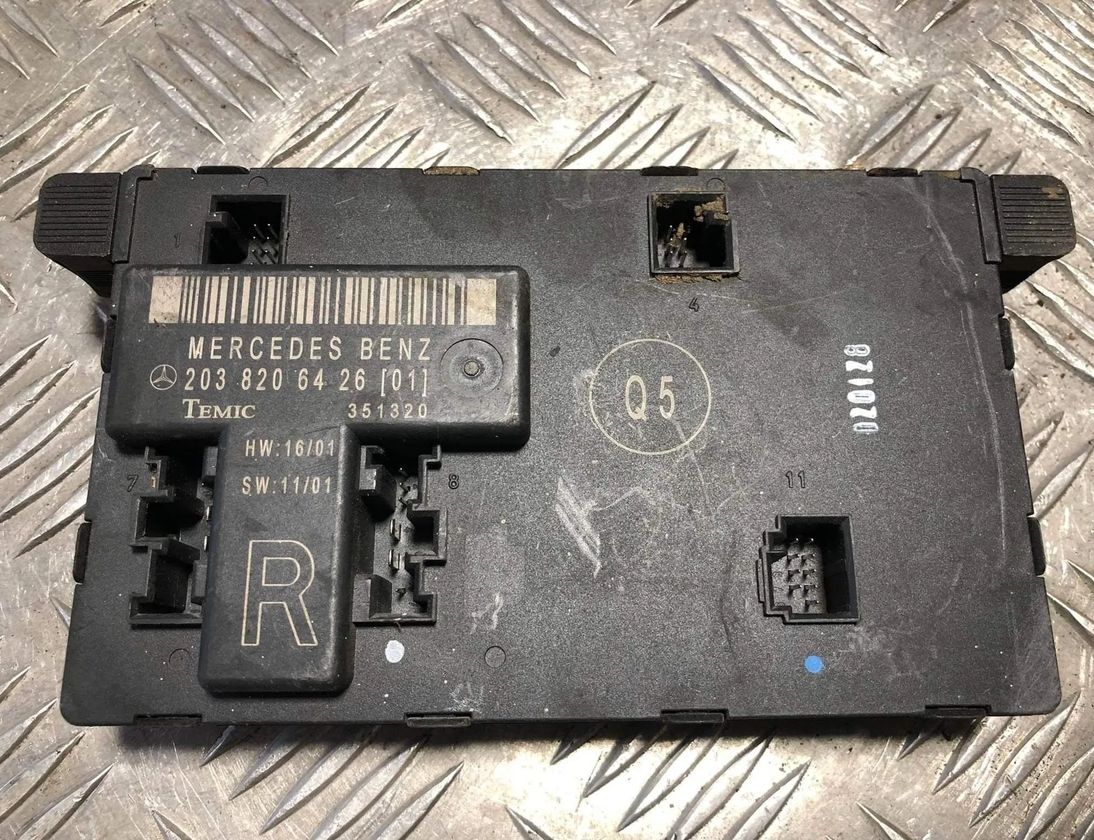MERCEDES-BENZ C-Class W203/S203/CL203 (2000-2008) Front Left Door Control Unit 2038206426 29022424