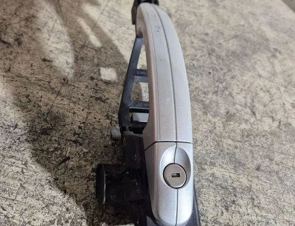 FORD Focus 2 generation (2004-2011) Ľavá posuvná dvere vonkajšia kľučka 3M51R224A36BF 31501013