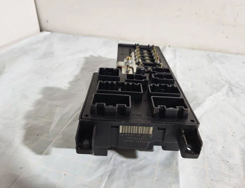 VOLVO S60 1 generation (2000-2009) Блок предохранителей 8637841 31505063