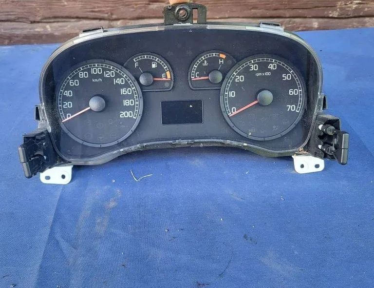 FIAT Punto 3 generation (2005-2020) Speedometer 503000460400,51703280 31511771