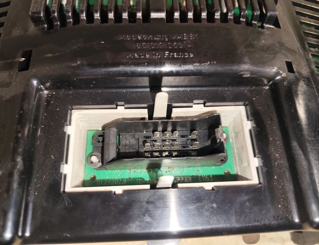 MAN F 90 (1986-1997) 1 generation (2020-2024) Prístrojová doska 85017053 31646509