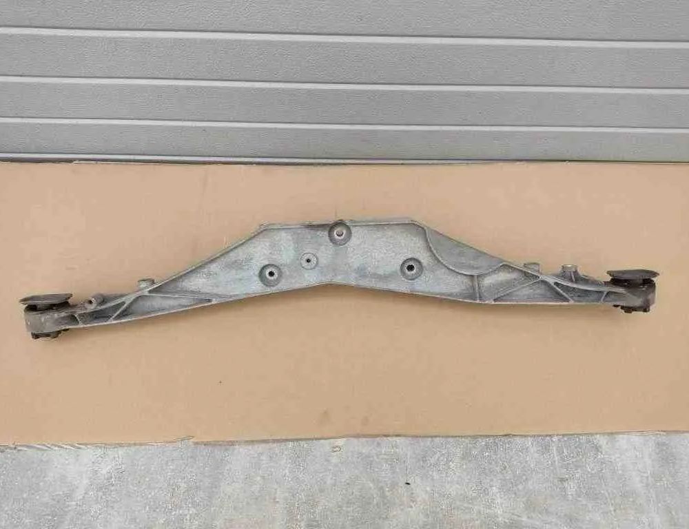 BMW 2 Series Active Tourer F45 (2014-2018) Rear differential bracket 6858474,6852896,33366858474 32614979