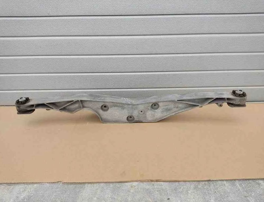 BMW 2 Series Active Tourer F45 (2014-2018) Rear differential bracket 6858474,6852896,33366858474 32614979