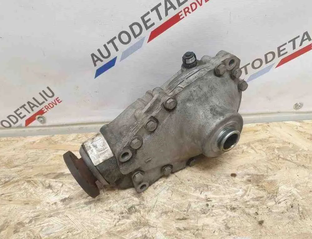 BMW 4 Series F32/F33/F36 (2013-2020) Front Transfer Case 7578157,256 32615926
