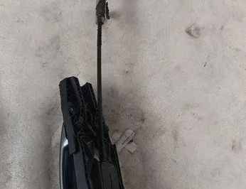 VOLKSWAGEN Jetta 3 generation (1992-1998) Ľavá posuvná dvere vonkajšia kľučka 32115836