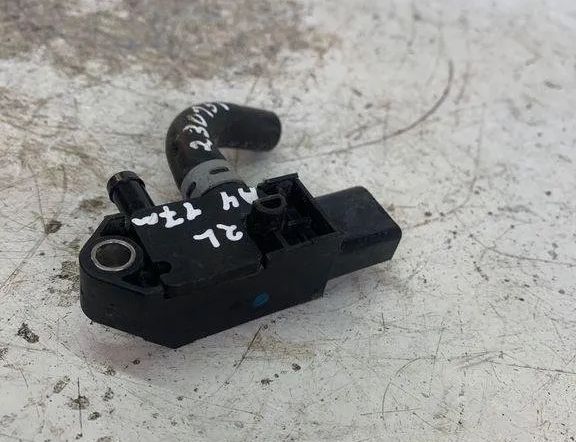 AUDI A4 B9/8W (2015-2024) Fuel pressure sensor 03l906051 32117646