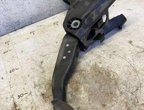 VOLKSWAGEN Touran 3 generation (2015-2023) Brzdový pedál 5q1723058 32118720