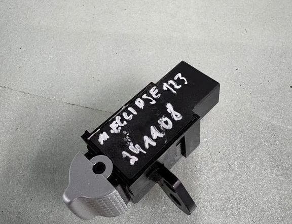 MITSUBISHI Eclipse Cross 1 generation (2017-2024) Vypínače 32131774