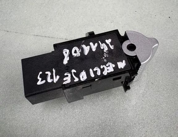 MITSUBISHI Eclipse Cross 1 generation (2017-2024) Vypínače 32131774