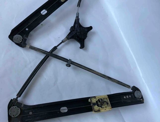 SEAT Ateca 1 generation (2016-2024) Front Right Door Window Regulator 575837462a 32580643