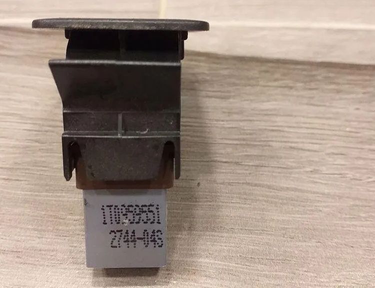 VOLKSWAGEN Touran 1 generation (2003-2015) Fuel tank open switch 1T0959551 31444764