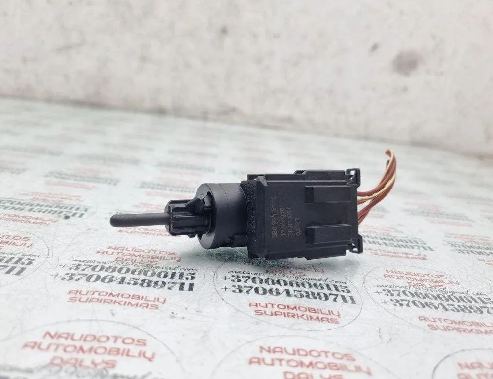 SEAT Exeo 1 generation (2009-2012) Senzor brzdového pedálu 3B0945511C 31445335