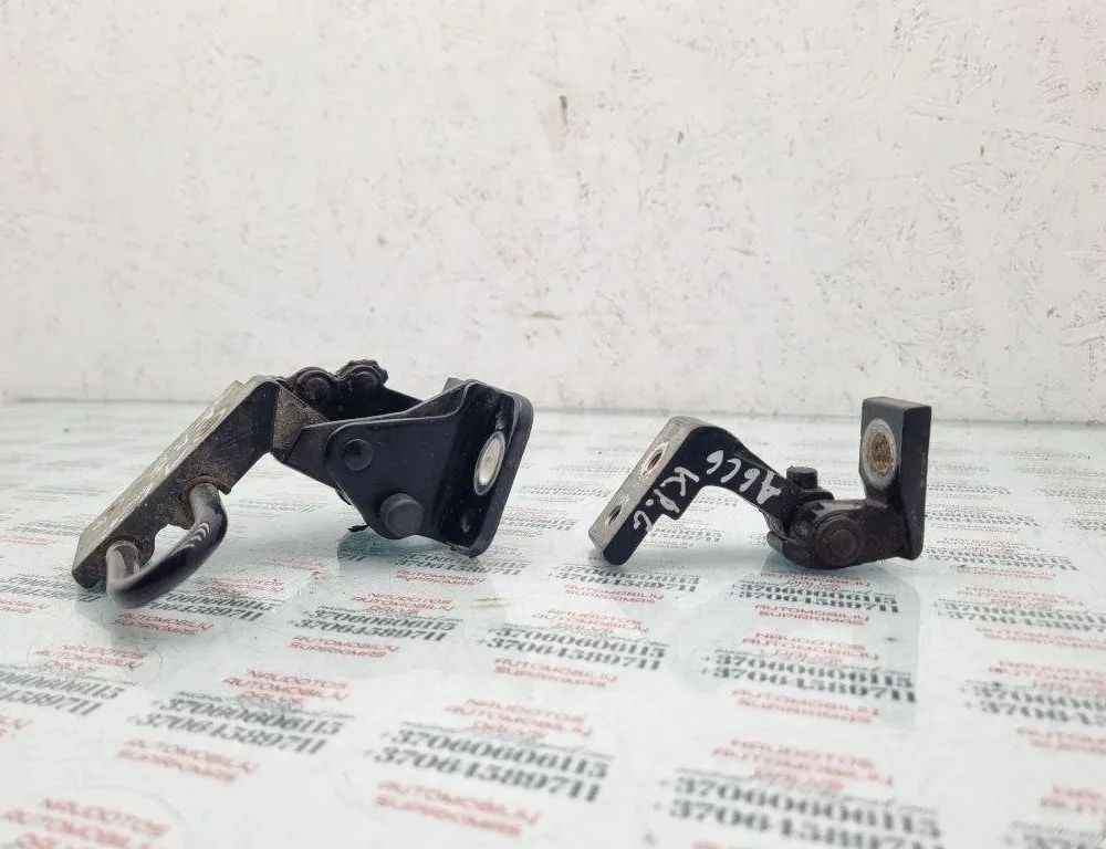 AUDI A6 C6/4F (2004-2011) Другие кузовные детали 8E0833411E 31448704